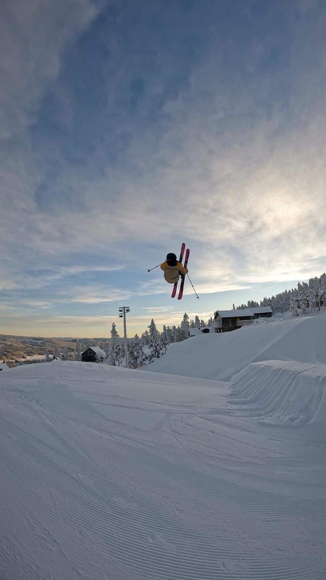 Toppvillan - Ski In - Ski Out - 200 M Till Toppen Och Cykelleder Järvsö Kültér fotó